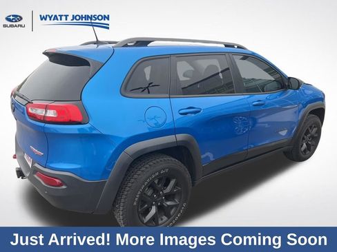 Used 2018 Jeep Cherokee Trailhawk w/ Comfort/Convenience Group image 5