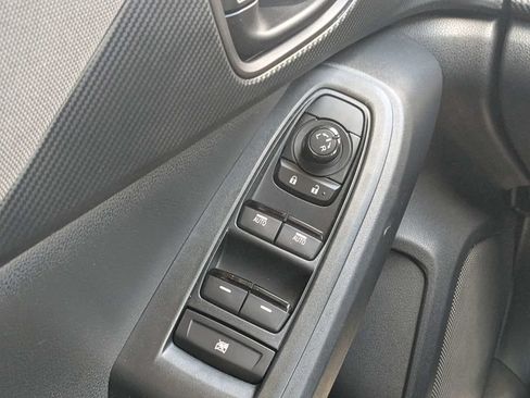Used 2025 Subaru Crosstrek 2.5i Premium AWD/4WD image 19