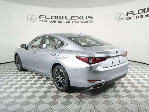 New 2025 Lexus ES 350 w/ Premium Package image 5