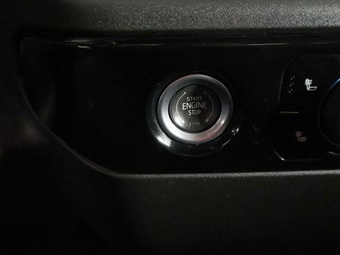 Used 2023 Chevrolet Silverado 1500 LT AWD/4WD image 35