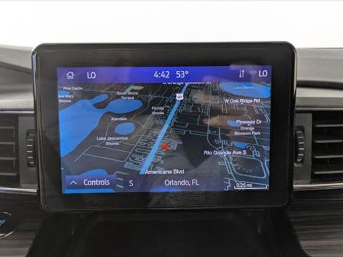 Used 2024 Ford Explorer Limited image 30