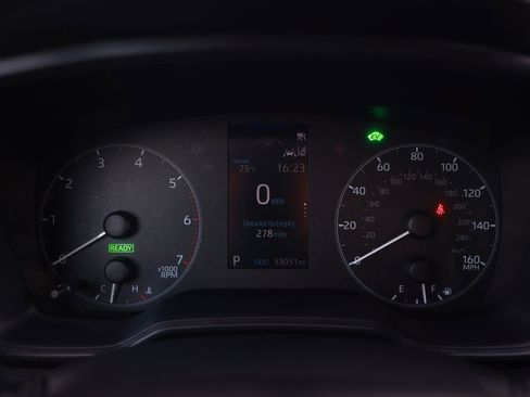 Used 2024 Toyota Corolla SE FWD image 19