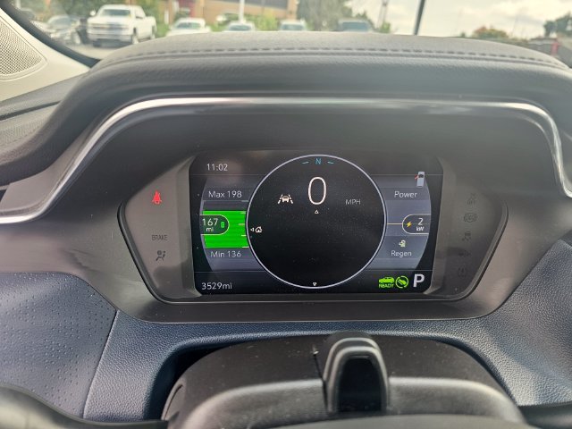 Used 2023 Chevrolet Bolt EUV Premier w/ Super Cruise Package FWD image 26