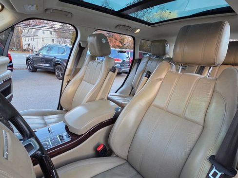 Used 2017 Land Rover Range Rover HSE image 29