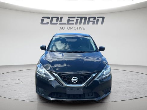 Used 2019 Nissan Sentra SV FWD image 2