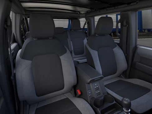 New 2025 Ford Bronco 4-Door image 25