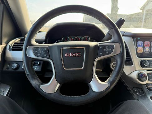 Used 2018 GMC Yukon SLT w/ Premium Edition image 10