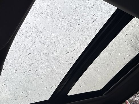 Used 2021 Ford F350 Lariat image 25