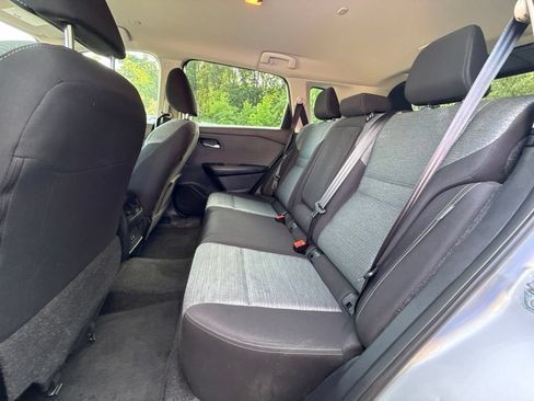 Used 2023 Nissan Rogue SV FWD image 32