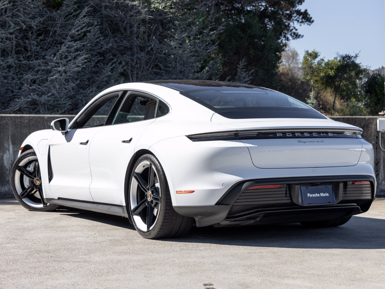 Certified 2022 Porsche Taycan 4S AWD/4WD image 3