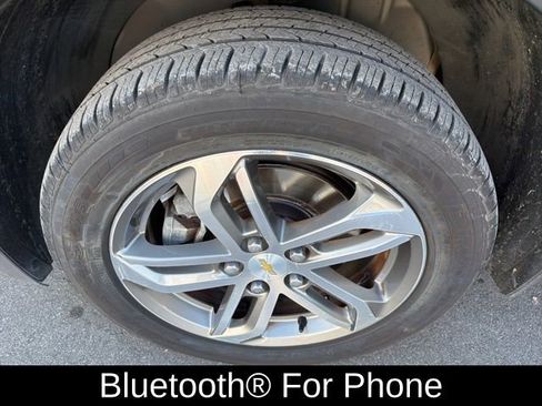 Used 2017 Chevrolet Equinox Premier w/ Enhanced Convenience Package image 11