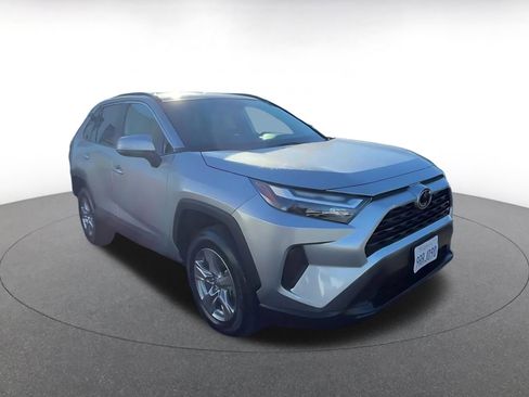 Used 2025 Toyota RAV4 XLE image 3