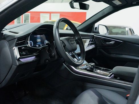 Used 2019 Audi Q8 Prestige w/ Towing Package image 16