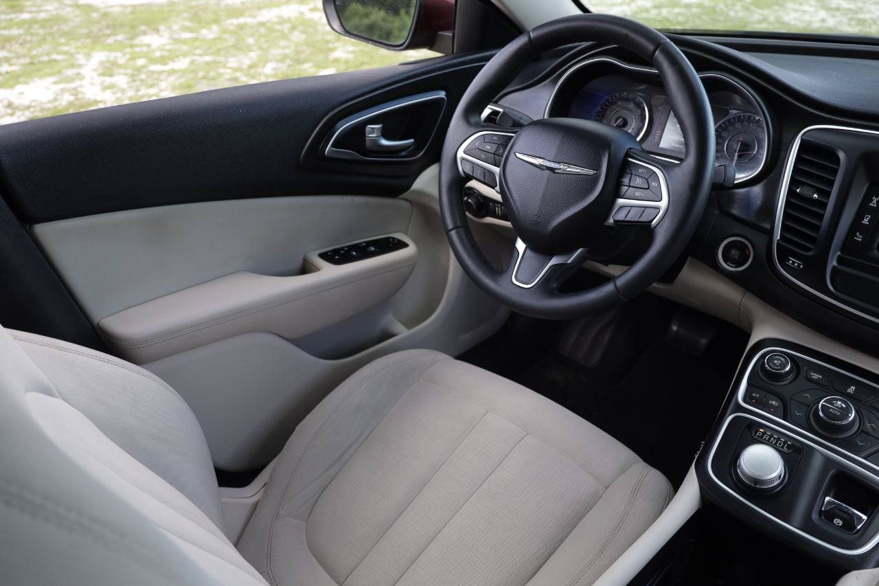 Used 2015 Chrysler 200 Limited w/ Convenience Group FWD image 21