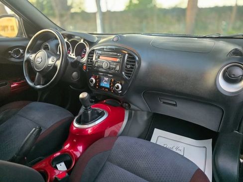 Used 2014 Nissan Juke SV FWD image 29
