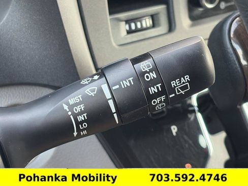 Used 2020 Toyota Sienna XLE w/ XLE Navigation Package FWD image 16