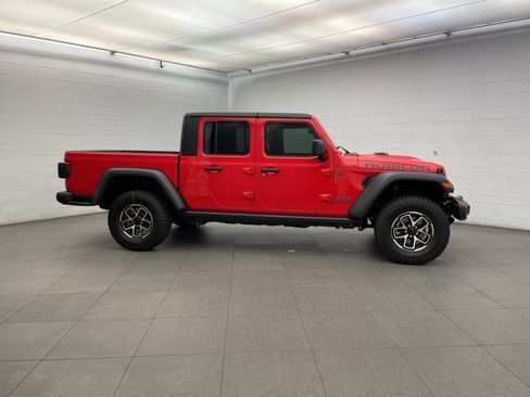 New 2025 Jeep Gladiator Rubicon w/ Convenience Group image 2