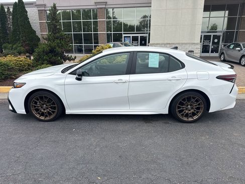 Used 2023 Toyota Camry SE w/ Convenience Package AWD/4WD image 6