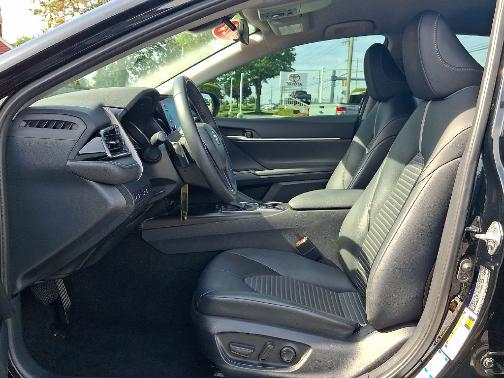 Used 2024 Toyota Camry SE AWD/4WD image 13