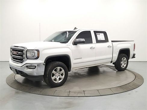 Used 2018 GMC Sierra 1500 SLT image 3