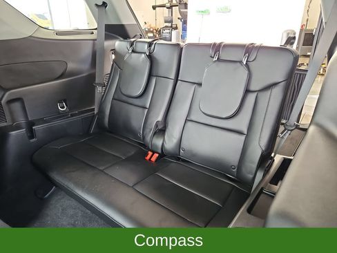 Used 2023 Ford Explorer Limited w/ Limited Technology Package RWD image 32