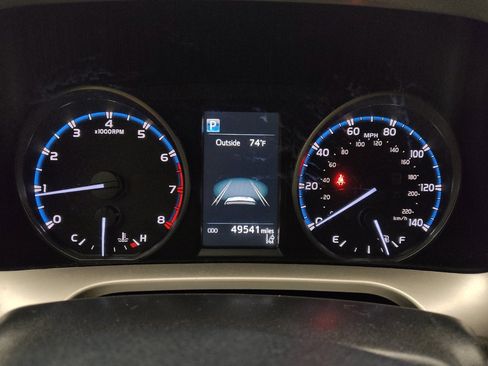 Used 2017 Toyota RAV4 LE FWD image 23