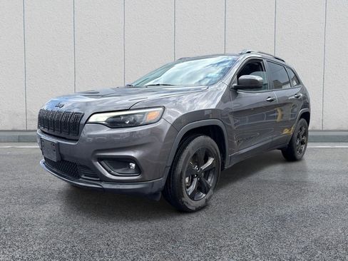 Used 2019 Jeep Cherokee Latitude Plus image 3