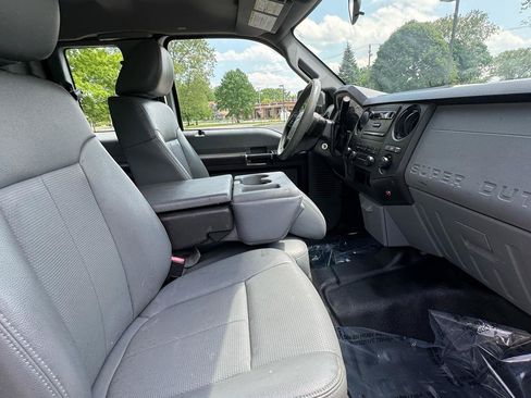 Used 2014 Ford F250 XL w/ Power Equipment Group AWD/4WD image 34