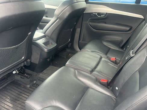 Used 2016 Volvo XC90 T5 Momentum AWD/4WD image 7