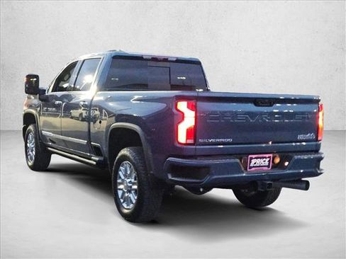 Used 2025 Chevrolet Silverado 2500 High Country w/ Technology Package image 7