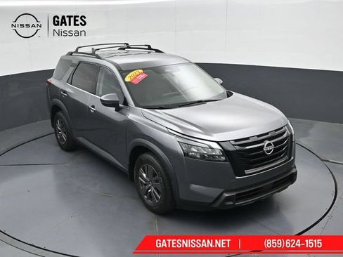 Certified 2023 Nissan Pathfinder SV w/ Black Appearance Package AWD/4WD image 47
