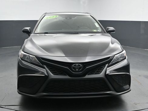 Used 2023 Toyota Camry SE w/ Cold Weather Package FWD image 3