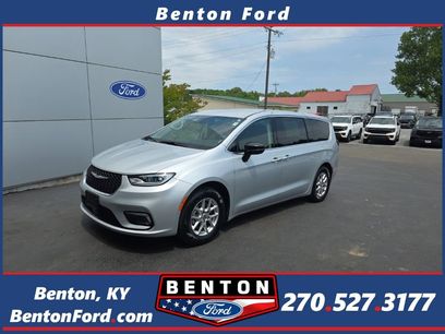 Used 2024 Chrysler Pacifica Touring-L