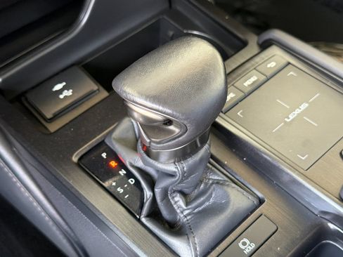Used 2022 Lexus ES 350 w/ Accessory Package FWD image 23