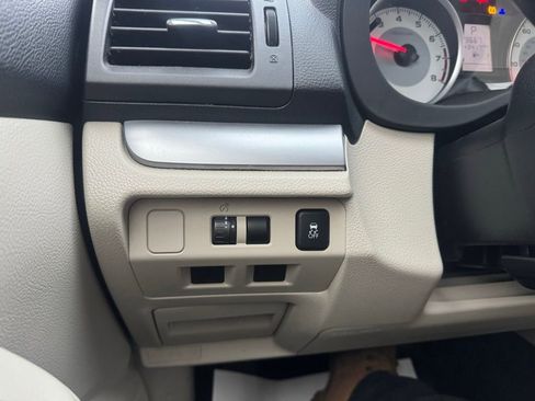 Used 2013 Subaru Impreza 2.0i image 30