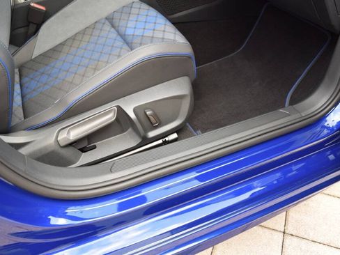 Used 2025 Volkswagen Golf R Black Edition AWD/4WD image 52