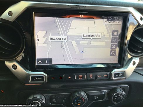 Used 2018 Jeep Wrangler Sport AWD/4WD image 9
