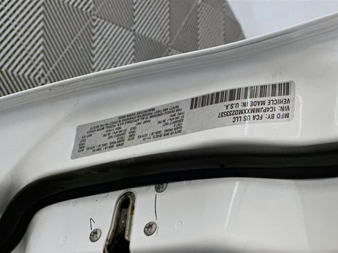 Used 2021 Jeep Cherokee Latitude Lux image 12