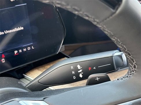 New 2025 Chevrolet Suburban High Country image 17