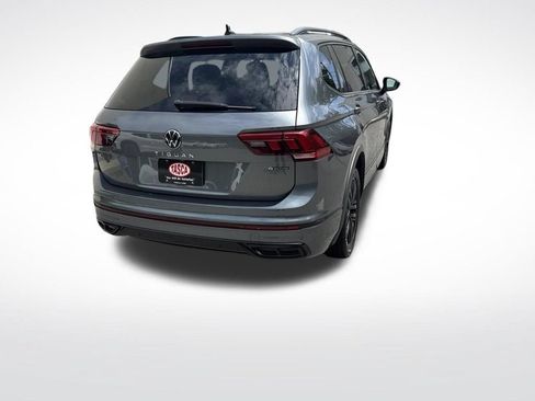 Used 2022 Volkswagen Tiguan SE R-Line AWD/4WD image 8