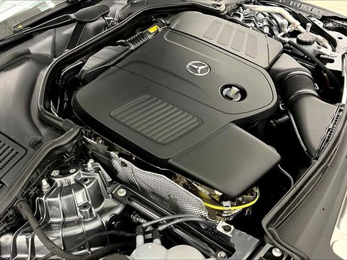 Used 2025 Mercedes-Benz C 300 Sedan image 17
