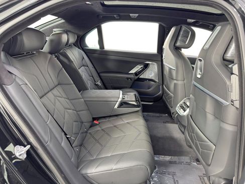 Used 2023 BMW 760i xDrive w/ Executive Package image 52
