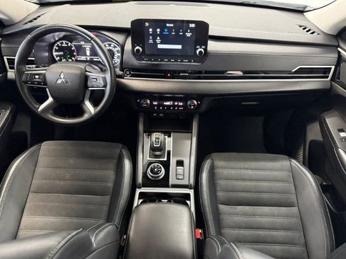 Used 2024 Mitsubishi Outlander SE FWD image 19