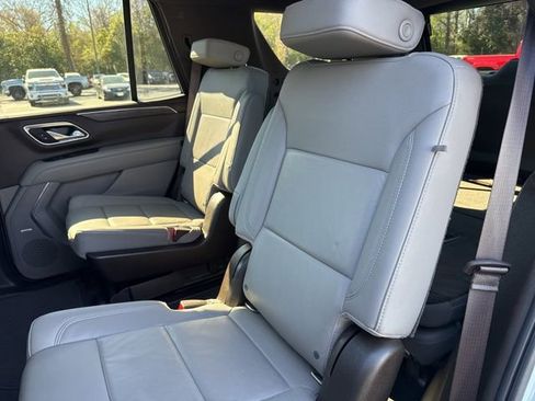 Used 2021 Chevrolet Tahoe LT w/ LT Signature Package image 19