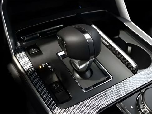 New 2025 MAZDA CX-70 Plug-In Hybrid w/ Premium Pkg image 9