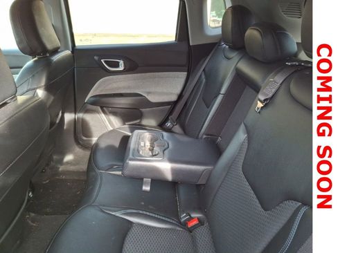 Used 2022 Jeep Compass Latitude image 15