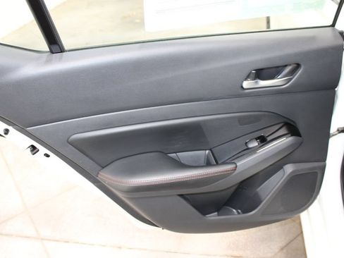 Used 2024 Nissan Altima 2.5 SR FWD image 22