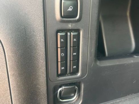 Used 2025 Ford Expedition Max Active AWD/4WD image 13