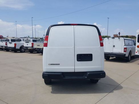 Used 2019 Chevrolet Express 3500 3500 Cargo Extended w/ Driver Convenience Package image 8