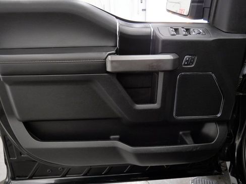 Used 2018 Ford F150 Platinum w/ Equipment Group 701A Luxury AWD/4WD image 12